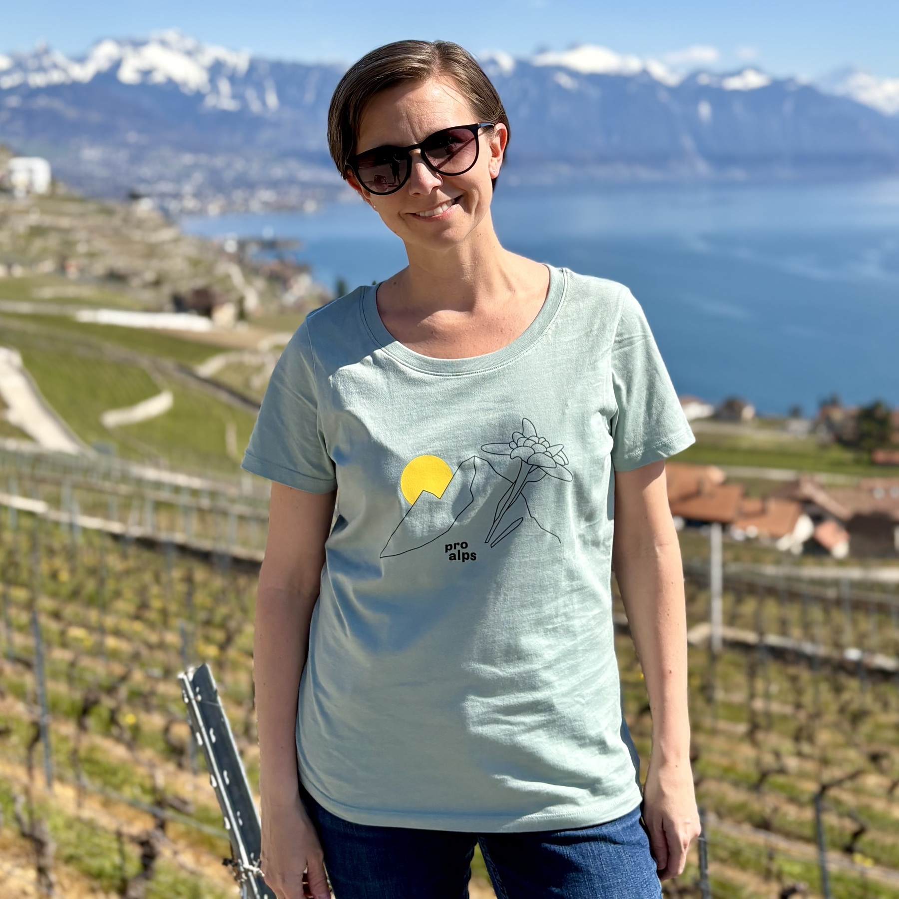 T-Shirt-Unisex-26_Anne_1800px